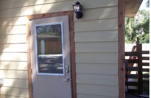 Scenic Heights House | Better than a Tiny House - Your Pensacola Retreat