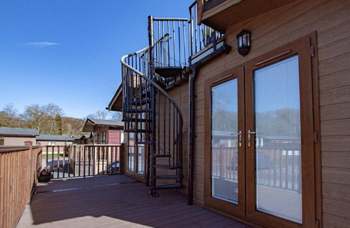 Troutbeck Bridge Cabin | Betteridge View Lodge - a holiday lodge that sleeps 6 guests in 3 bedrooms
