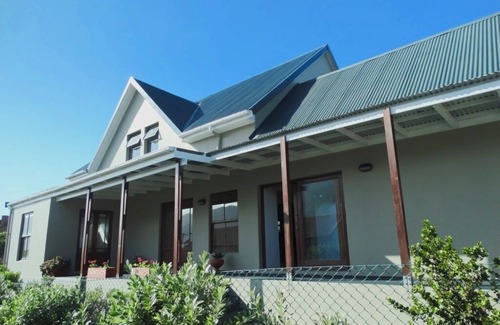 Betty's Bay House | Betty's Bay- home to Stony Point penguin colony, and the Kogelberg Biosphere