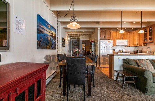 Incline Village Condo | Betty's Place - Beachfront w Lake Access (LA99958)