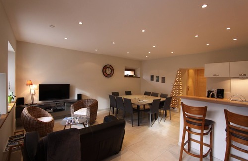 Faverges-Seythenex House | BETWEEN LAKE AND MOUNTAINS: Côté Bauges - Rental ★ near Lake Annecy