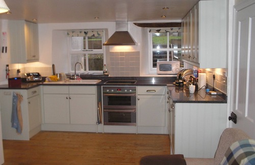 Camelford Cottage | Between Sandy Beaches and Rugged Moorland, ideal for Sand Castles and Walks!