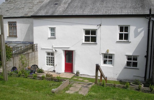 Camelford Cottage | Between Sandy Beaches and Rugged Moorland, ideal for Sand Castles and Walks!
