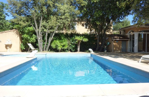 Rochefort-du-Gard Apartment | Between the Popes' Palace and the Pont du Gard