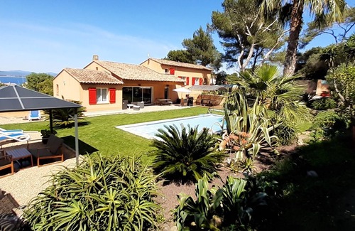 Giens Villa | Between the sea and the hill