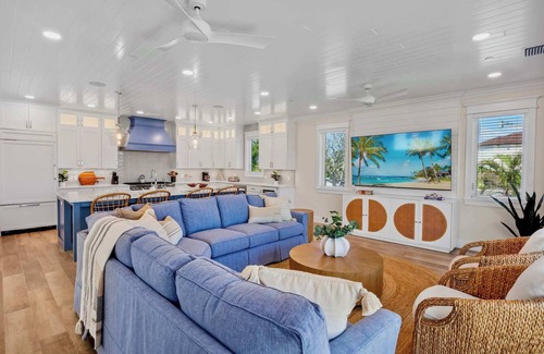 Siesta Key Village House | Between the Waves - Siesta Key Luxury Home