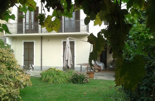 Scalenghe House | BETWEEN TORINO AND PINEROLO APARTMENT IN A HOUSE OF VINTAGE WITH GARDEN WI FI