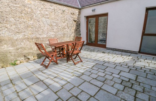 Llangefni House | BEUDY BODEILIO, family friendly, with open fire in Llangefni