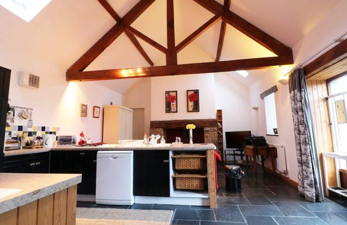 Brynrefail Cottage | BEUDY MAWR, pet friendly, character holiday cottage in Y Felinheli