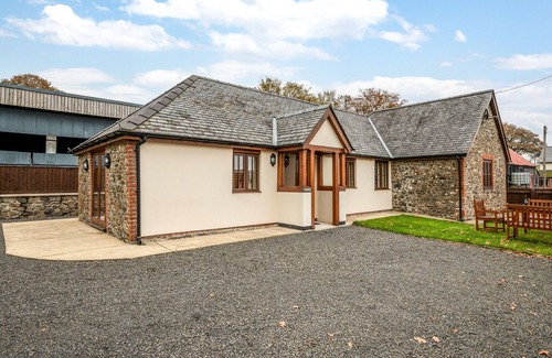 Llanfair Caereinion House | Beudy'r Copa - Two Bedroom House, Sleeps 4
