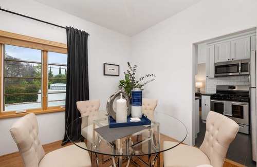 Beverly Grove Apartment | Beverly Blue - Bright Luxurious Home BH/WeHo