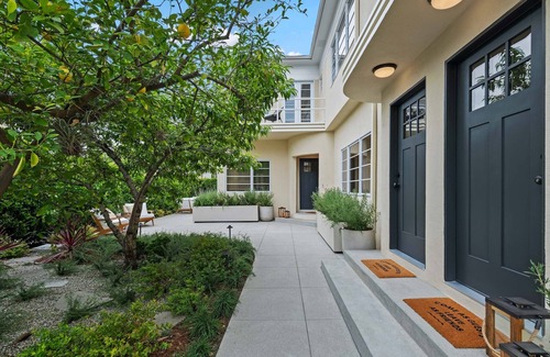 Beverly Grove Apartment | Beverly Blue - Bright Luxurious Home BH/WeHo