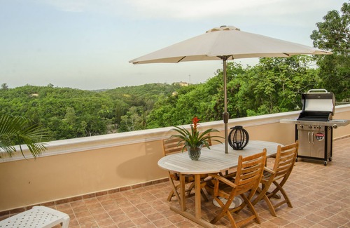 Nuevo Arroyo Hondo House | Beverly Hills Residencial III