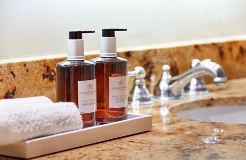 Pico - Robertson Hotel | Beverly Hills Stay | 1 Unit | Near Robertson Blvd Shopping