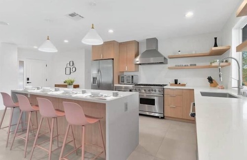 Araby House | Beverly Private Desert Oasis