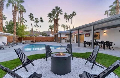 Araby House | Beverly Private Desert Oasis