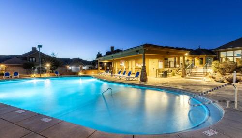 Washington House | Beyond the Green at Coral Ridge Resort
