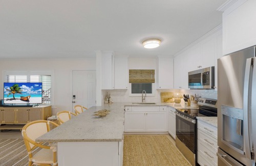 Boca Grande Condo | BG Beach 5B - Ground level - No Stairs - Gulf Front - Sleeps 4