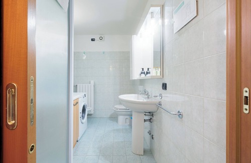 Grassobbio Apartment | BGY Airport And Bedroom