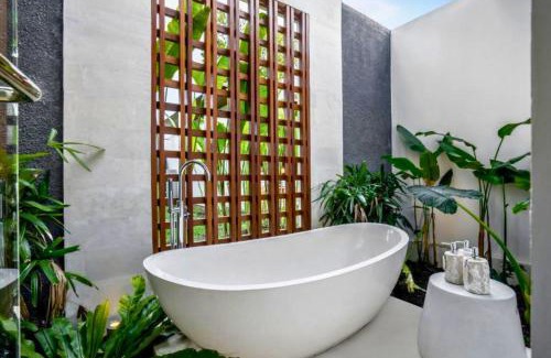Mas Villa | Bharani 5 BR Private Pool Villa ZN208