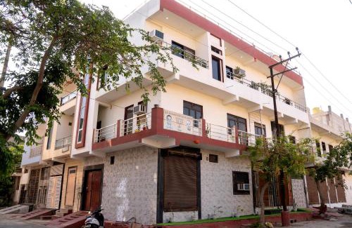 Taj Ganj Hotel | Bharat Villa - Homestay