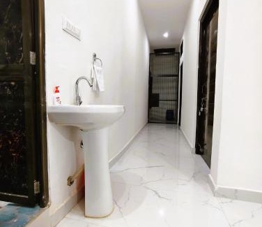 Faizabad Apartment | Bharatraj Homestay