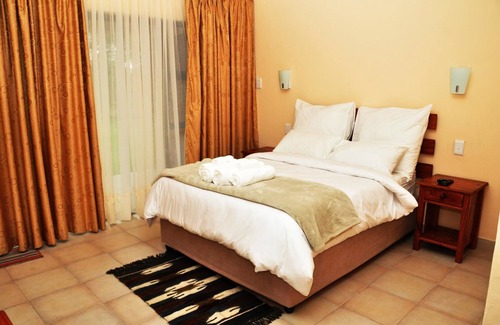 Bulawayo Cabin | Bhedu Berry Lodge