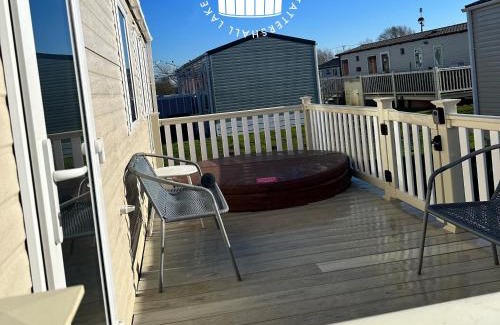 Tattershall Resort | Bianca and marks 8 berth Caravan with Hot tub