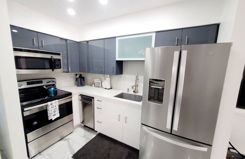 Warm Sands House | *Biarritz Downtown - Pool, 2 Spa's,Tennis - Walk to All-5 ☆ Top Location*