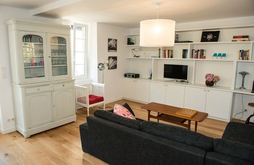 Biarritz City Centre Apartment | Biarritz, Walk to the beach ! Cute cottage above Côte des Basques