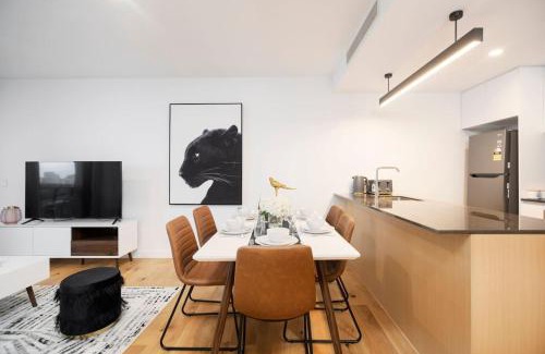 South Brisbane Apartment | Big and Modern 3BR SouthBank 11605