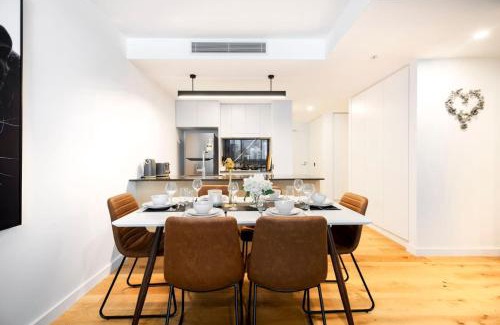 South Brisbane Apartment | Big and Modern 3BR SouthBank 11605