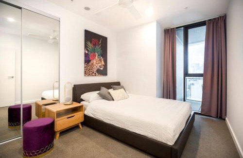 South Brisbane Apartment | Big and Modern 3BR SouthBank 11605