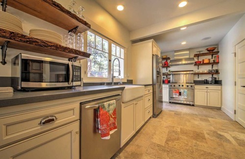 Big Bear Lake Other | Big Bear Farmhouse With Spa, Gameroom & Pool Table