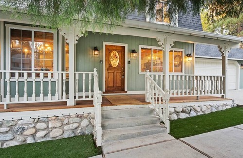Fox Farm Villa | Big Bear Lake Sleep 16