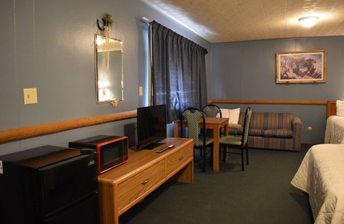 Cody Hotel | Big Bear Motel