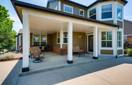 Westridge House | Big, beautiful 5 bedroom house in Highlands Ranch, CO