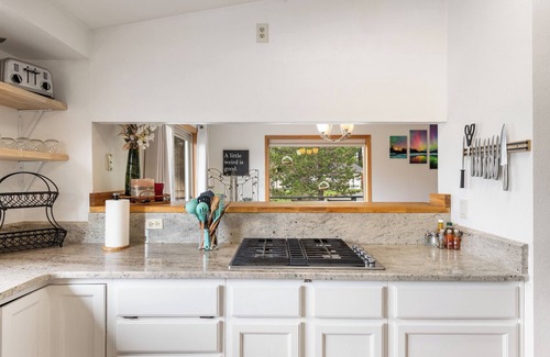 Salmon Creek House | Big beautiful house with lots of room and amazing mountain and ocean views!