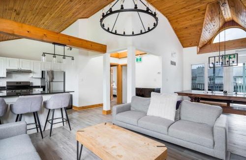 The Blue Mountains Ski Chalet | Big Blue at The Blue Mountains w Hot Tub and BBQ