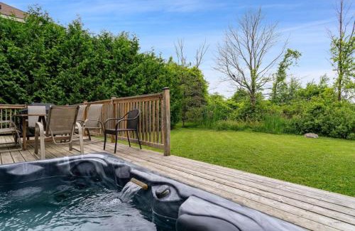 The Blue Mountains Ski Chalet | Big Blue at The Blue Mountains w Hot Tub and BBQ