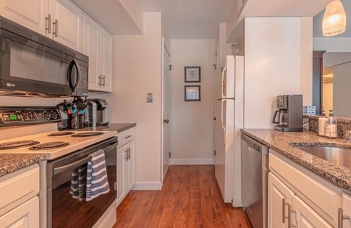 Lake Harmony Condo | "Big Boulder Lake Retreat" 2min to Ski, Cozy Fireplace, 10min to Waterpark
