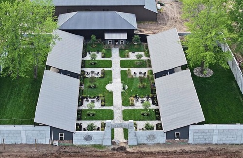 Town of Sullivan House | Big Cat Bungalows at The Haven - Tiger 4