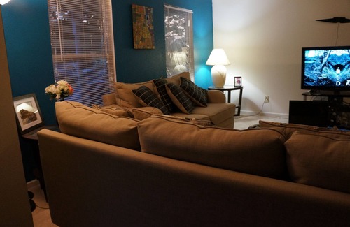 Maxwell House | Big Cheery Suburban home