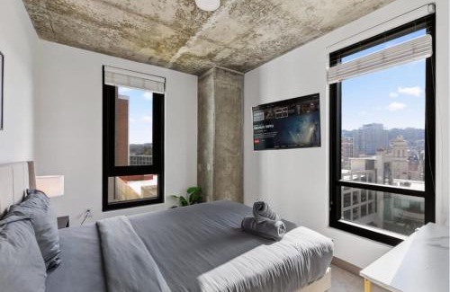 Five Points South Apartment | Big City Energy 2BR Apt in the Heart of BHM