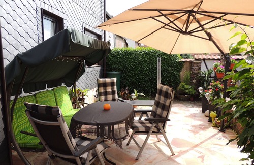 Tambach-Dietharz Apartment | Big, cosy holiday home, sleeping facilities for 3 people, 1 bedroom