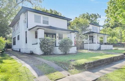 Glen Iris House | BiG Discounts at Charming Historic 4BR Home in the Heart of BHM
