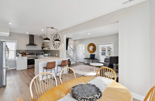 West Des Moines House | Big Groups/Spacious/4BD/2A