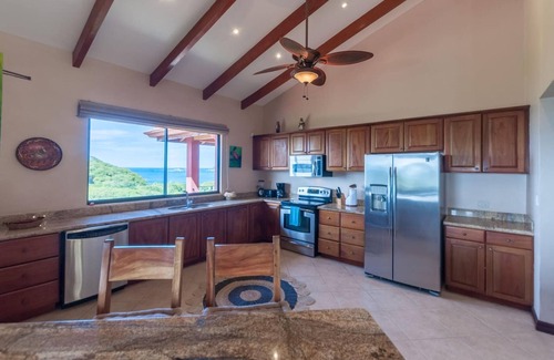 Potrero House | Big Hillside Villa in Potrero With Pool and Panoramic Ocean Views