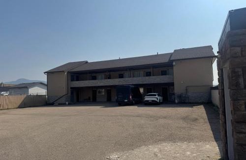 Grande Cache Hotel | Big Horn motor Inn