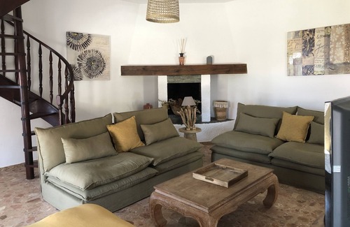 Aleria House | Big house